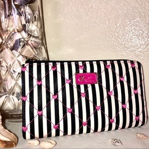 Luv Betsey by Betsey Johnson Heart Stitch wallet